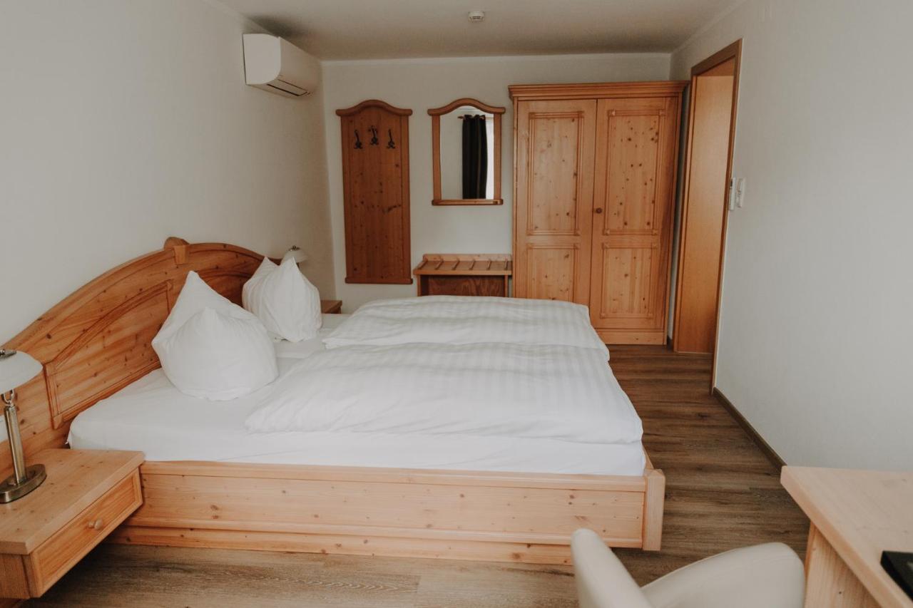Landhotel Zum Erbgericht ชโตลเพน ภายนอก รูปภาพ