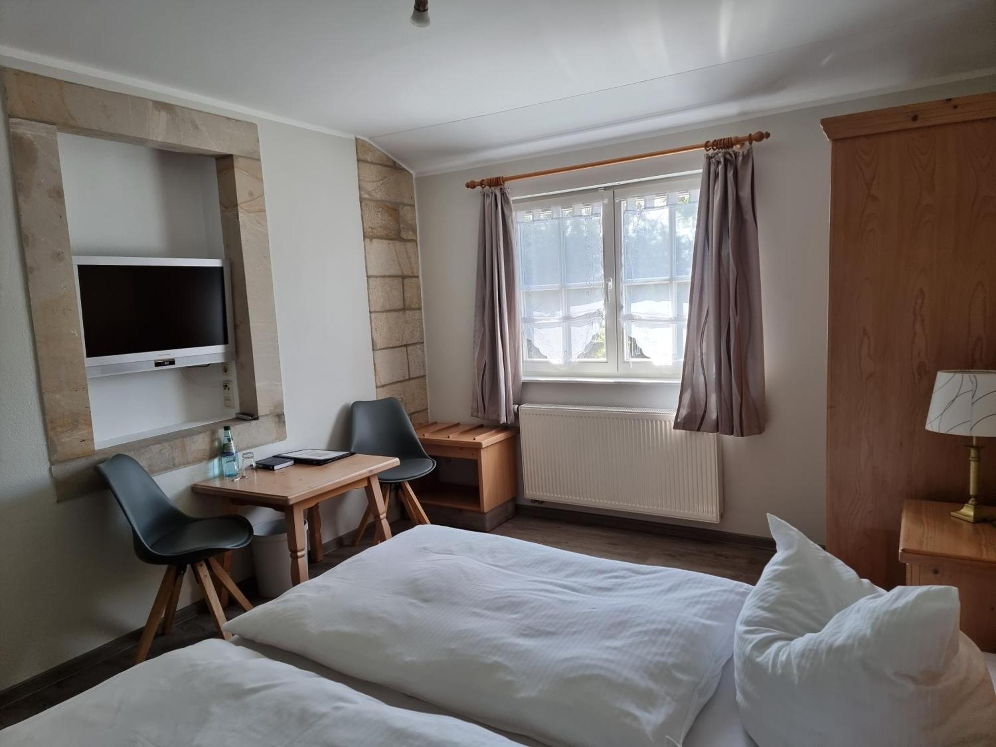 Landhotel Zum Erbgericht ชโตลเพน ภายนอก รูปภาพ