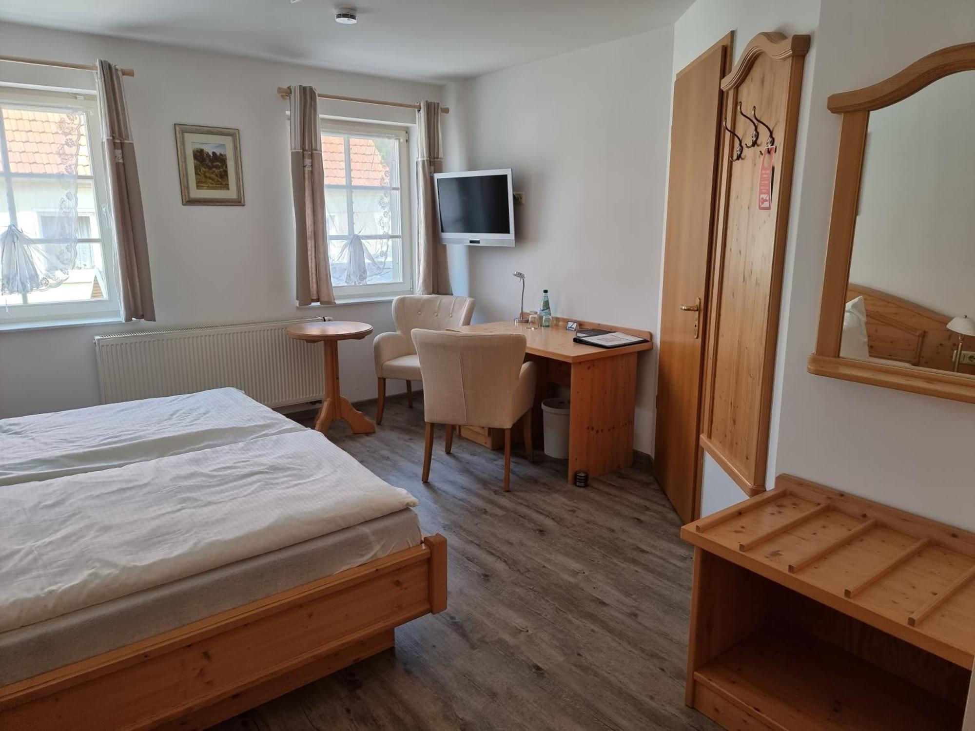 Landhotel Zum Erbgericht ชโตลเพน ภายนอก รูปภาพ